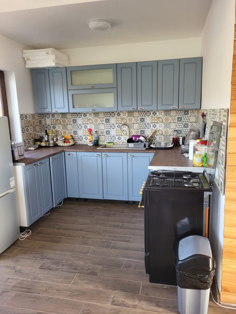 cce6a0c3-a6ff-4789-8a7b-f47ad6ea2c17